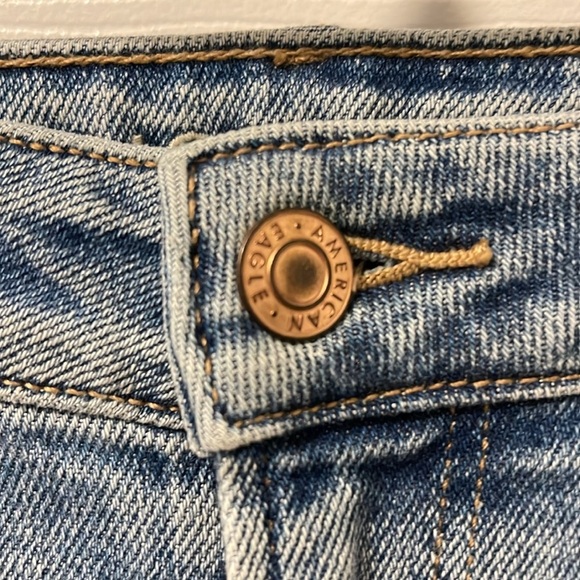 American Eagle ripped jeans - Picture 2 of 5